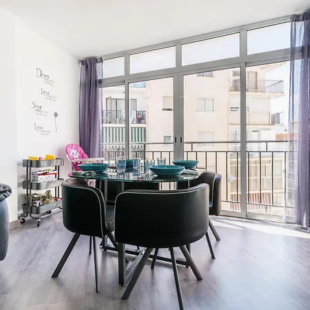 Center - Happy * Nerja