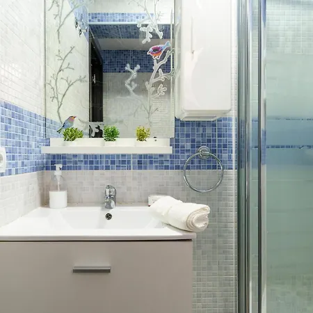 Center - Happy Nerja